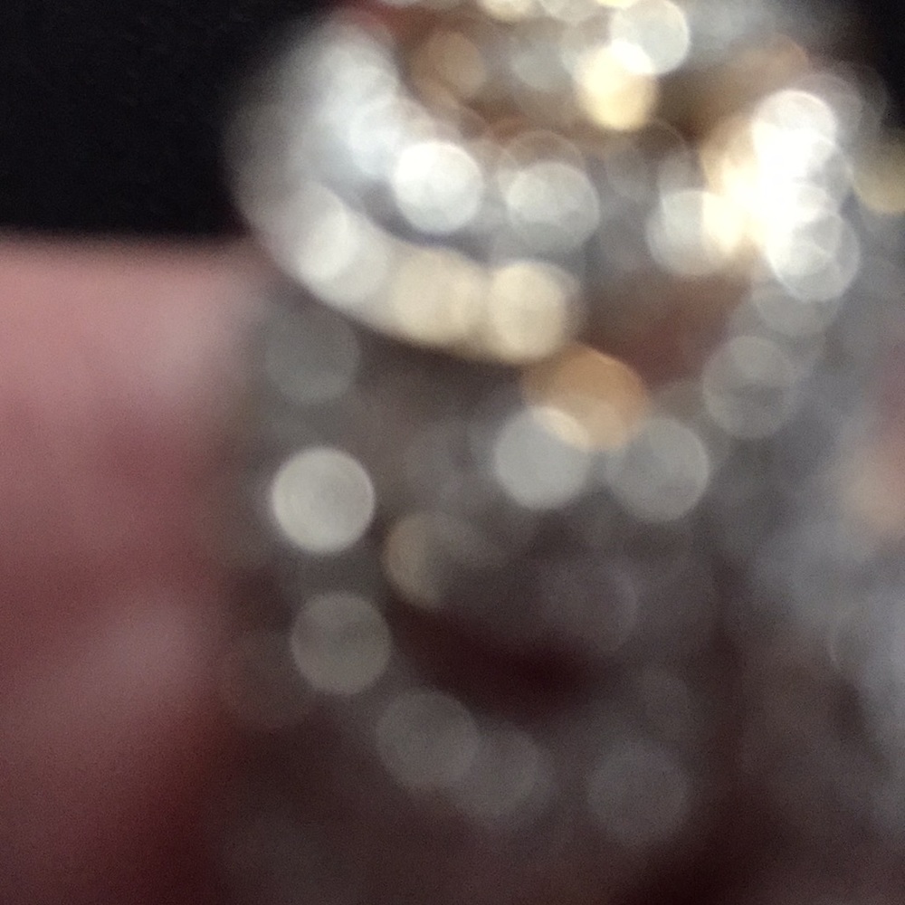 A ring - Picture 3 of 3